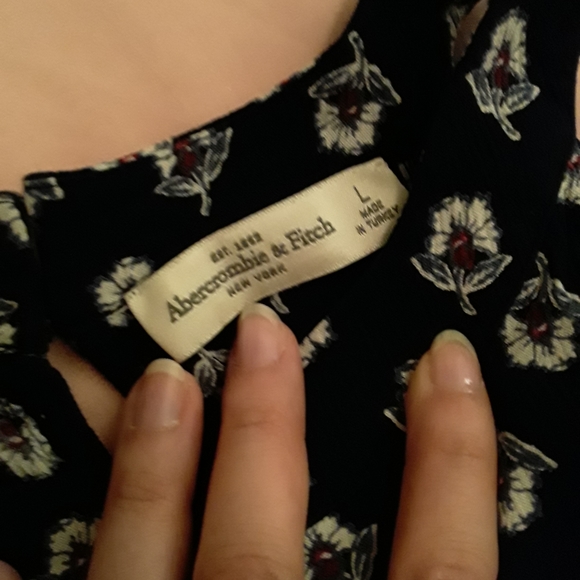 Abercrombie & Fitch Halter - Picture 6 of 6